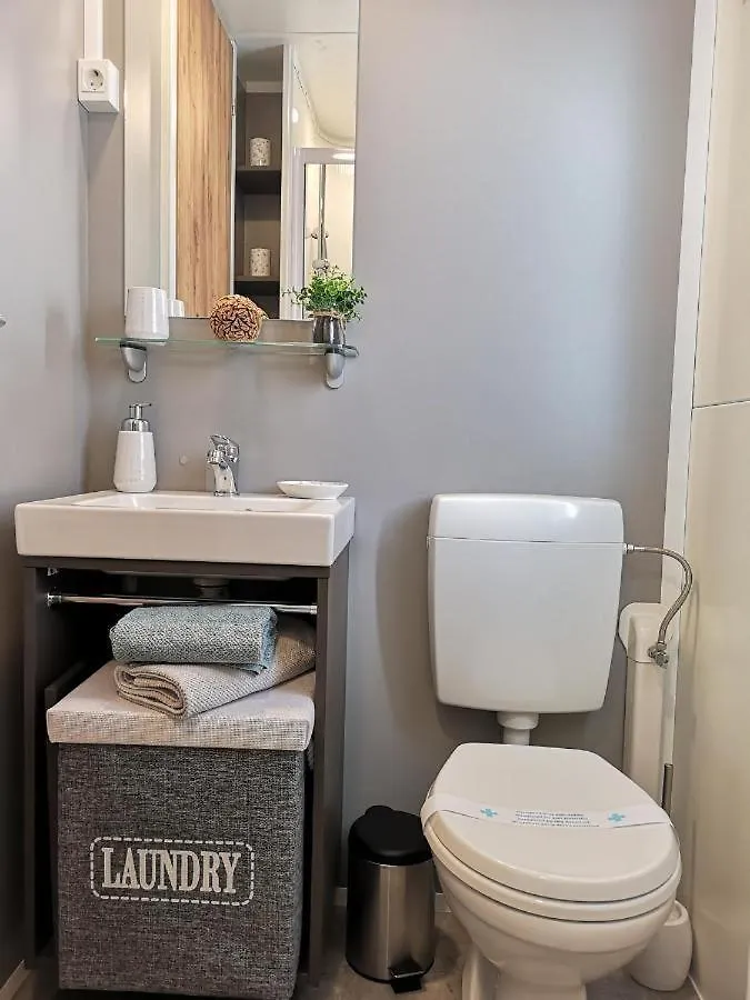 ביוגראד נה מורו J & R Mobile Homes בית נופש ביוגראד נה מורו