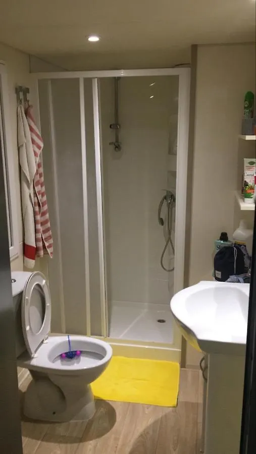 ביוגראד נה מורו J & R Mobile Homes ביוגראד נה מורו